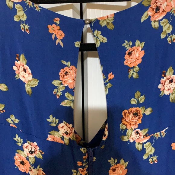 Floral romper - Picture 8 of 10